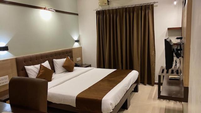 Hotel Plaza Heights Mangalore Bagian luar foto